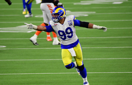 The Defensive Lineman of DE 