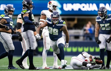 The Defensive Lineman of DE 